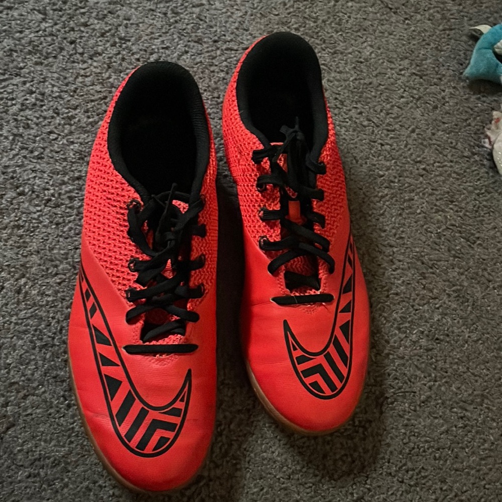 Indoor nike soccer cleats
